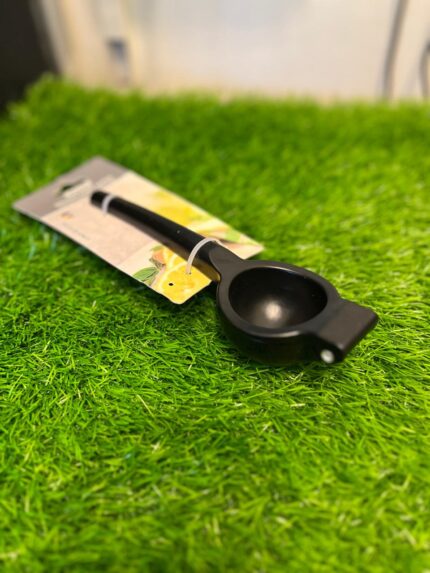 Black Manual Citrus Squeezer and Lemon Press